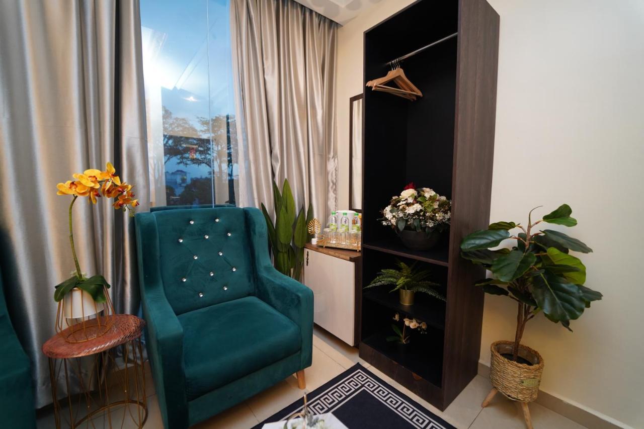 Ghazrin'S Classic Hotel Jb Johor Bahru Esterno foto